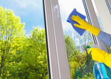 Fenster in München werden sauber geputzt